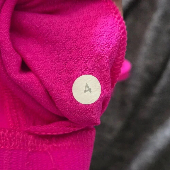 Lululemon No Limits Tank Top Women's Pink Built in Sport Bra size 4 - Picture 3 of 4